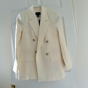 Lightweight Wool Relaxed Double Breasted Blazer (Ivory)